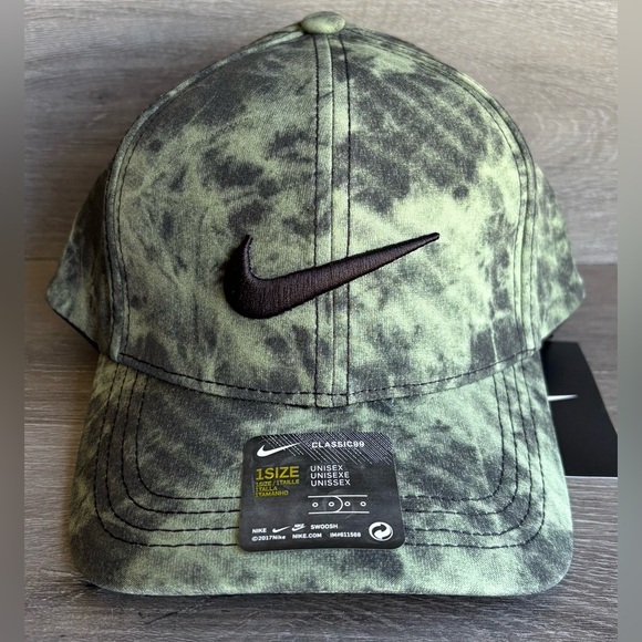 NIKE Golf Aerobill Classic99 StrapBack Hat NWT - Picture 2 of 5
